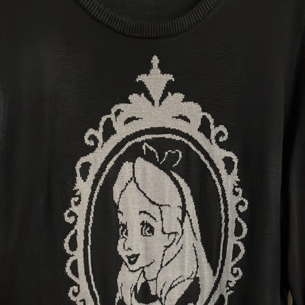 Torrid Alice and wonderland sweater 2X